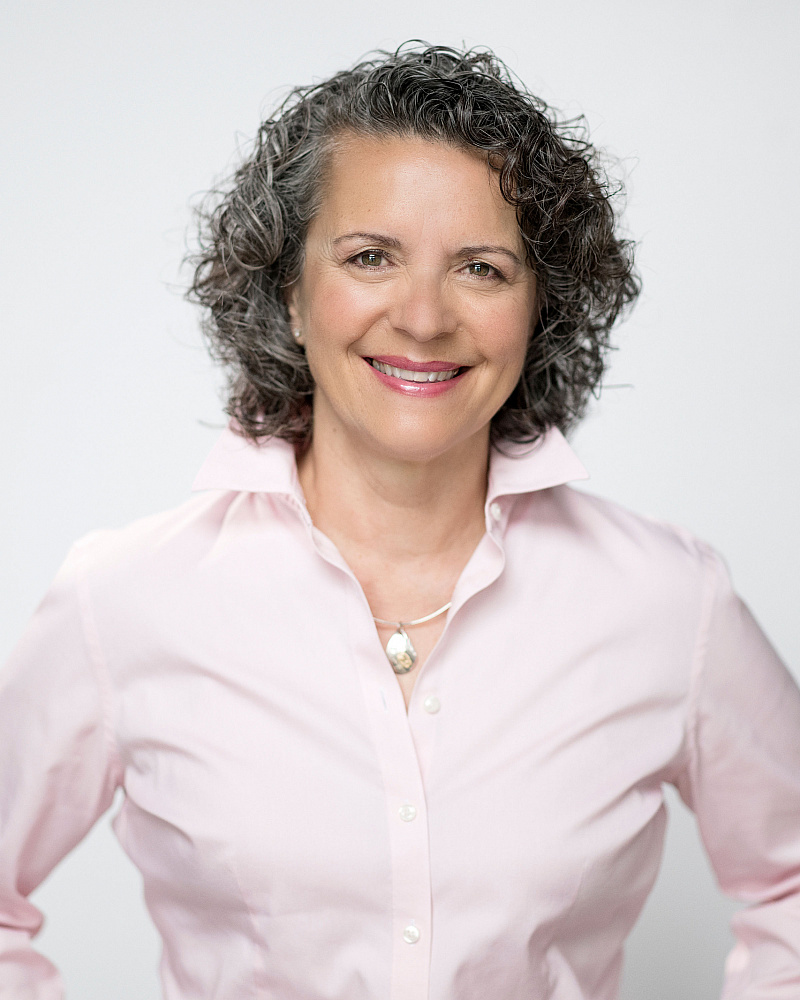 St. Amand, Susan